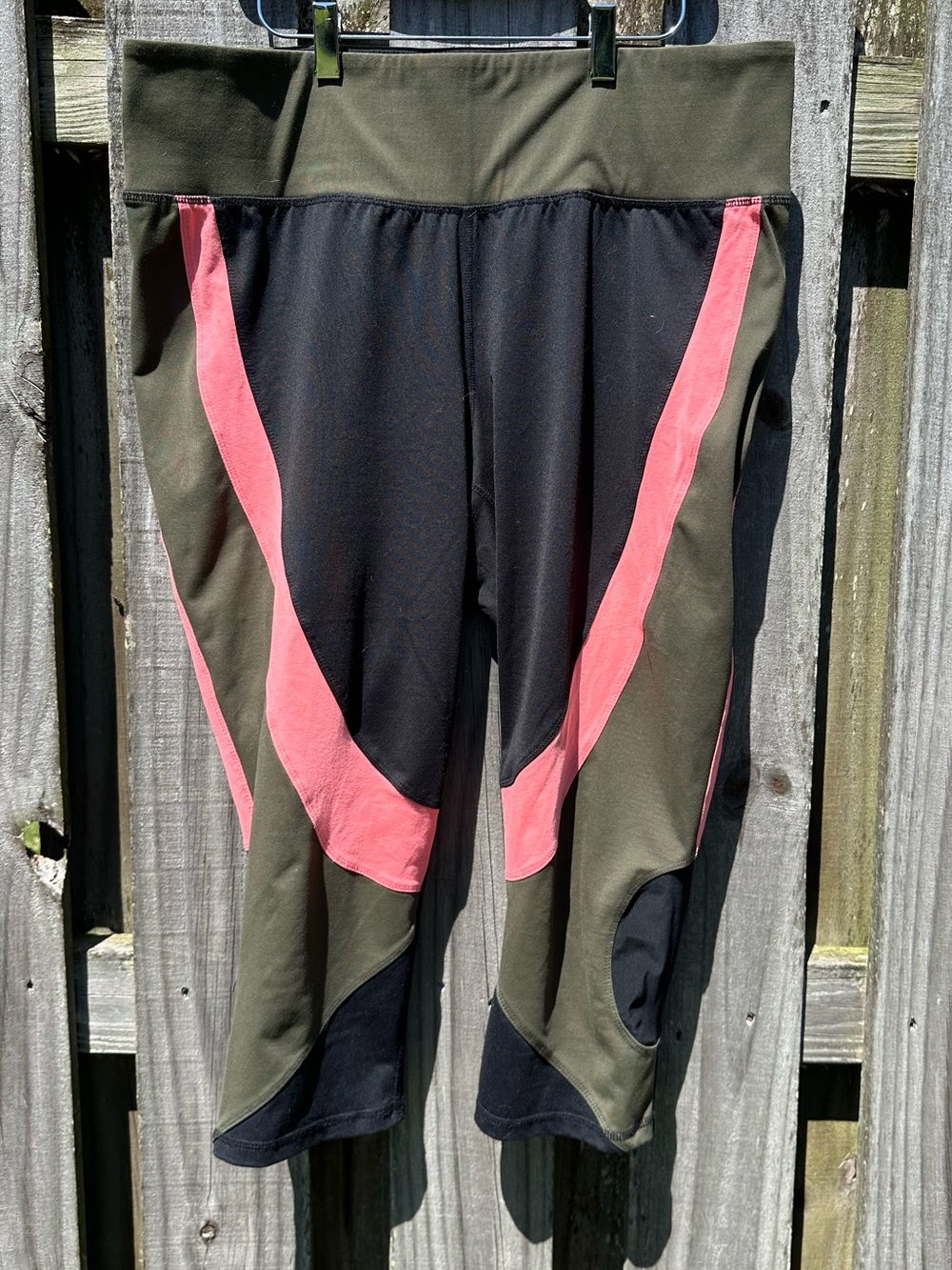 Lane Bryant Livi Active Leggings 18/20 Cropped Leg Detail Wide Waistband